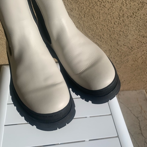 Ted Baker London Lilanna white leather lug sole Chelsea boots 7 ( European 37) - Picture 8 of 15